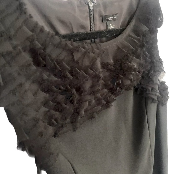ANN TAYLOR Black Cocktail Dress with Georgette Ruffles Size 10 - Picture 2 of 9